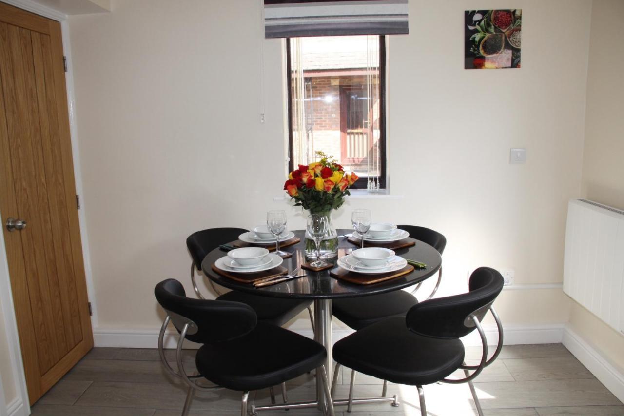 City Centre Town House With Riverside Views And Free Parking 1Bak York Dış mekan fotoğraf
