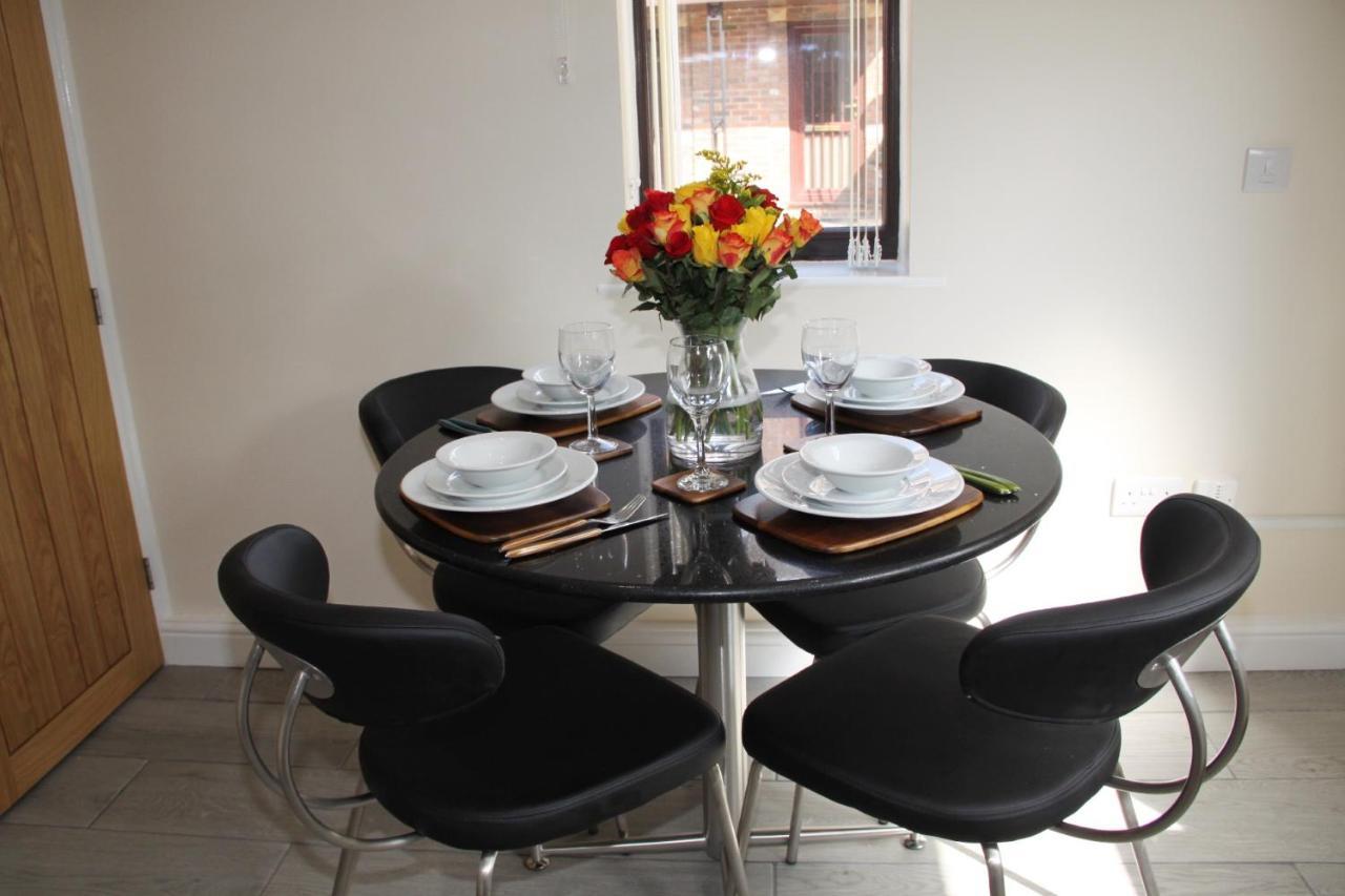 City Centre Town House With Riverside Views And Free Parking 1Bak York Dış mekan fotoğraf